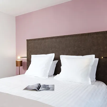 Aparthotel Residhome La Defense 4*