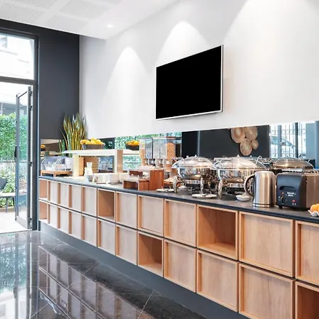 Residhome La Defense Aparthotel 4*