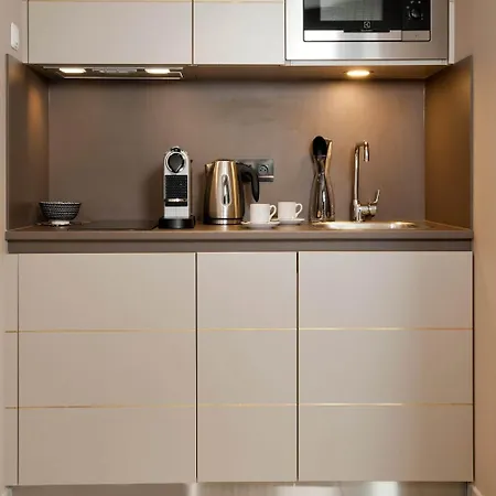 Aparthotel Residhome La Defense 4*