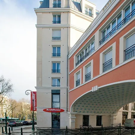 Aparthotel Residhome La Defense 4*